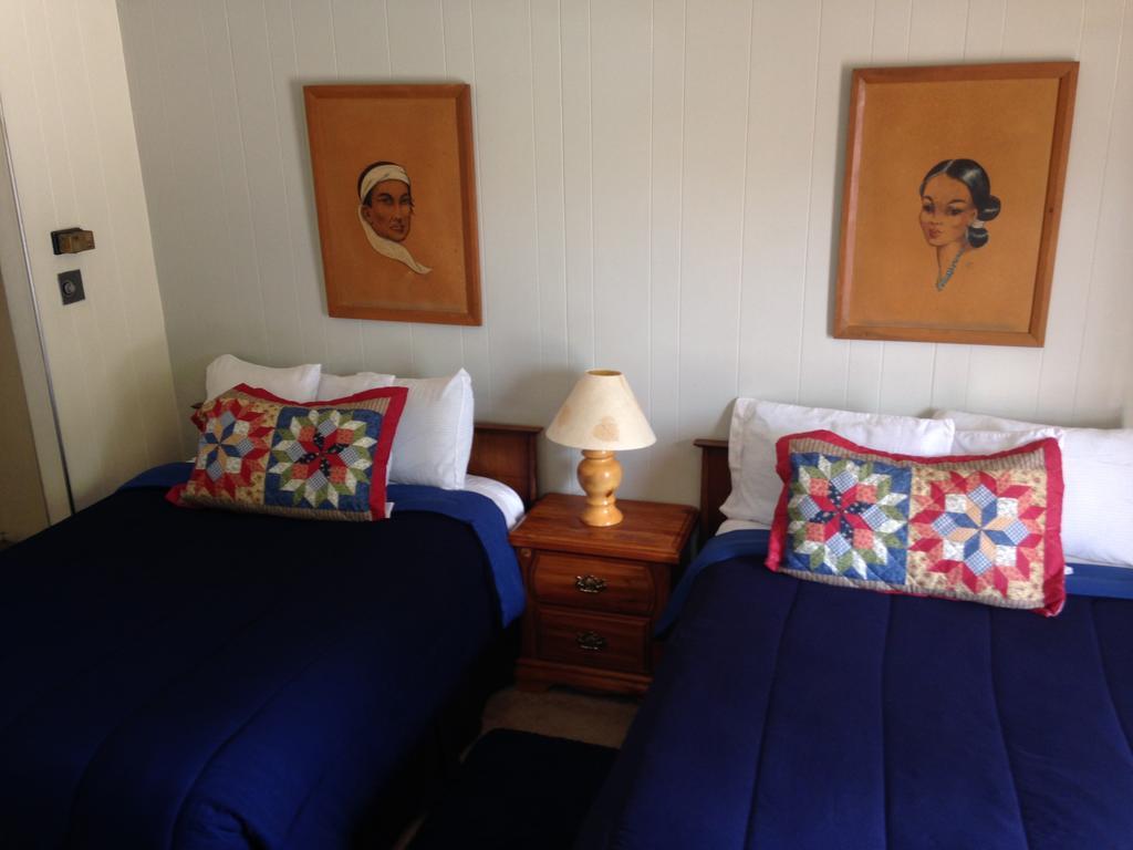 Holiday Motel Canon City Room photo