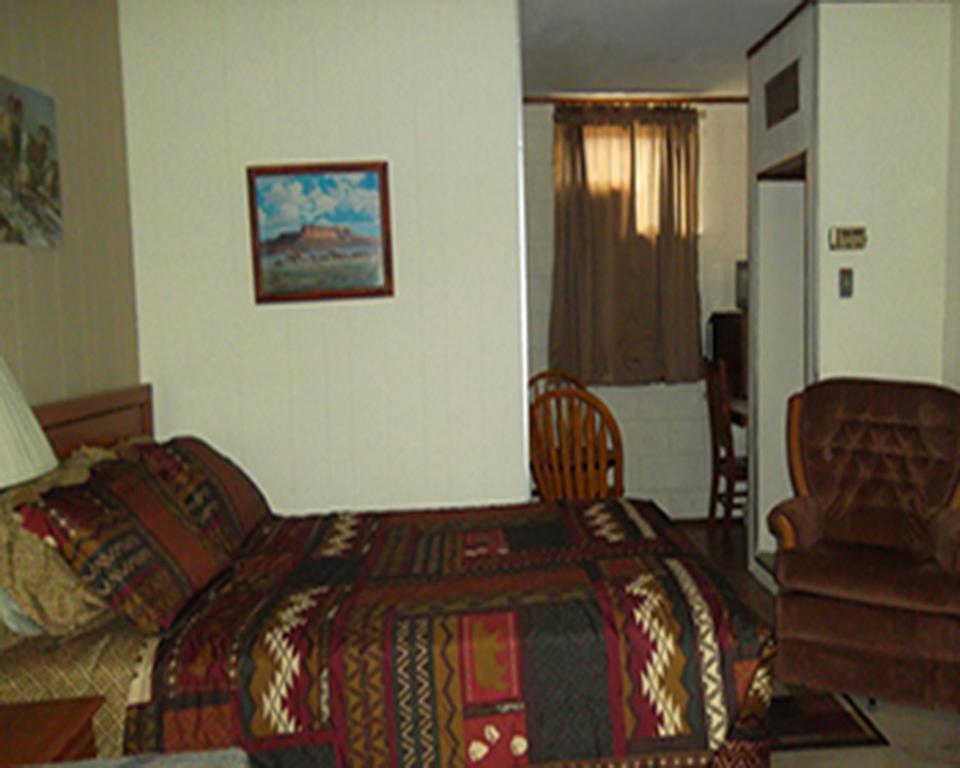 Holiday Motel Canon City Room photo